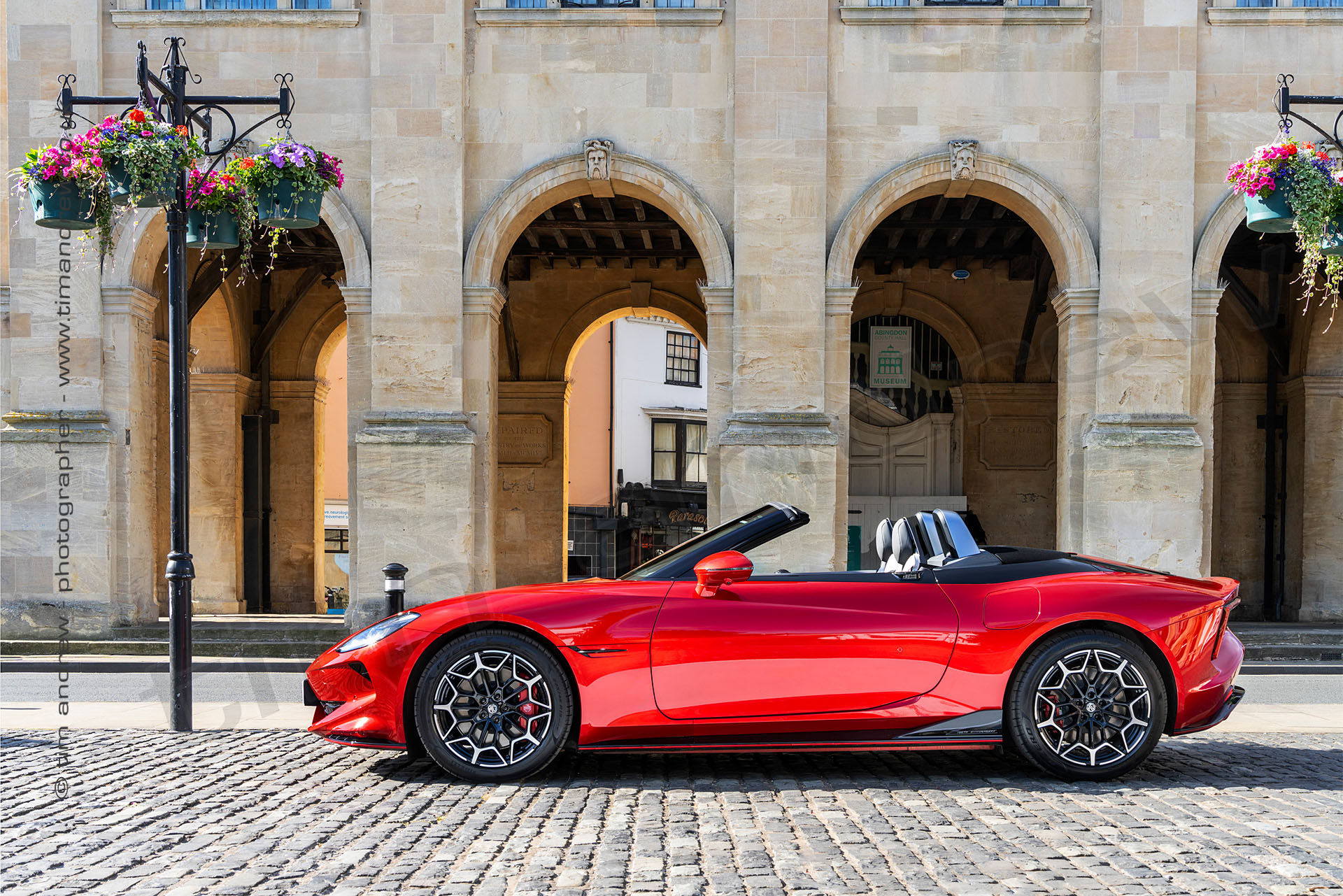 MG Cyberster in Abingdon Market Square